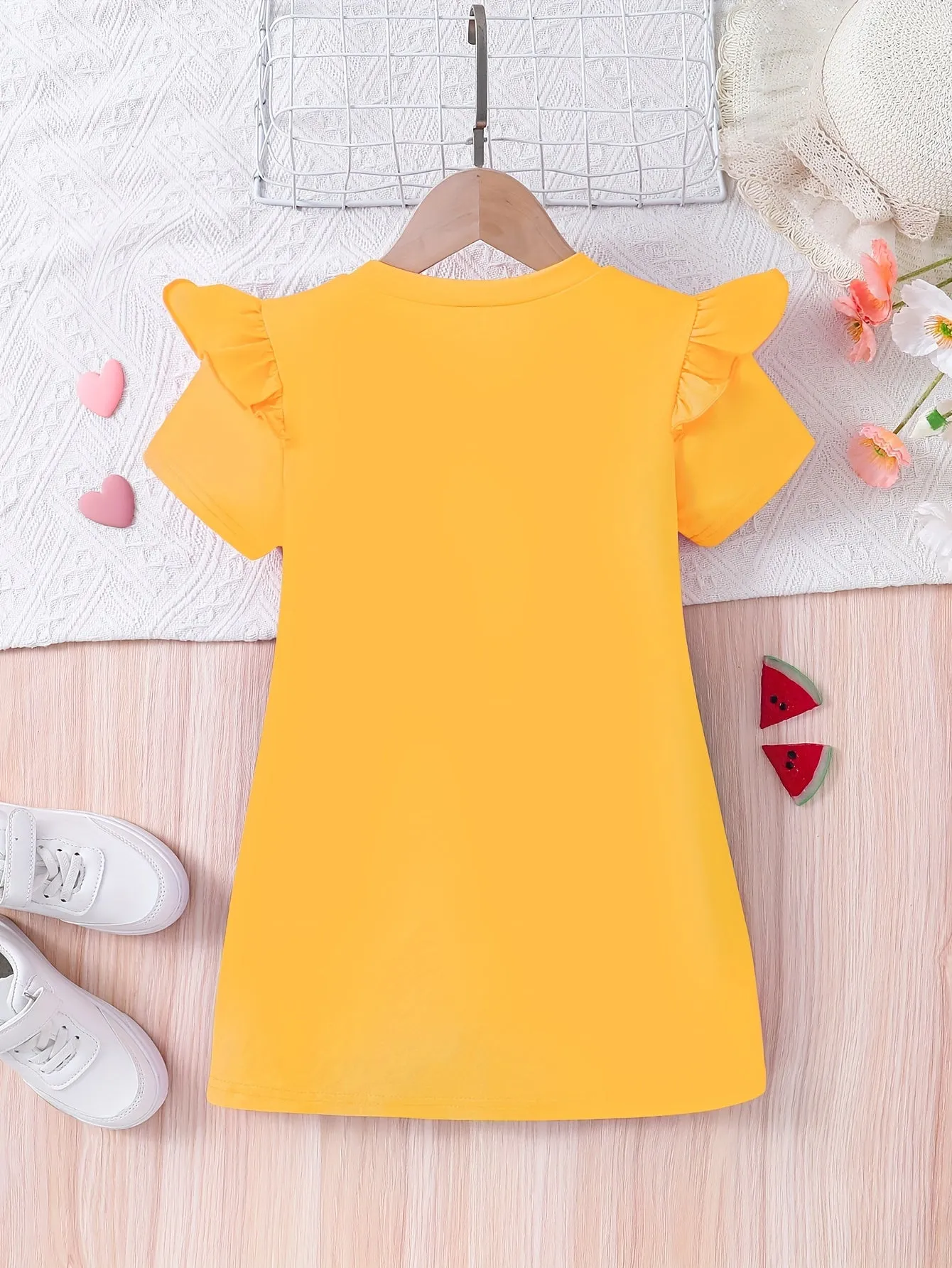 Adorable Cartoon Bee Printed Short Sleeve Dress for Girls - Soft Slight Stretch Polyester Fabric, Loose Fit, Casual Style, Perfect for Summer Outings